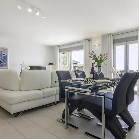 Апартаменты Villas Guzman - Donin Альтеа